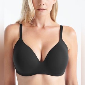 Knix Wingwoman Bra size Knix 2 (36A) in black.